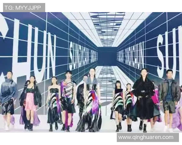 中超足球明星海报图片展现球场魅力与运动精神的完美结合